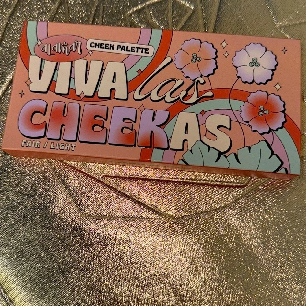 Alamar Cosmetics Viva Las Cheekas Glitter Cheek Palette New in Box
